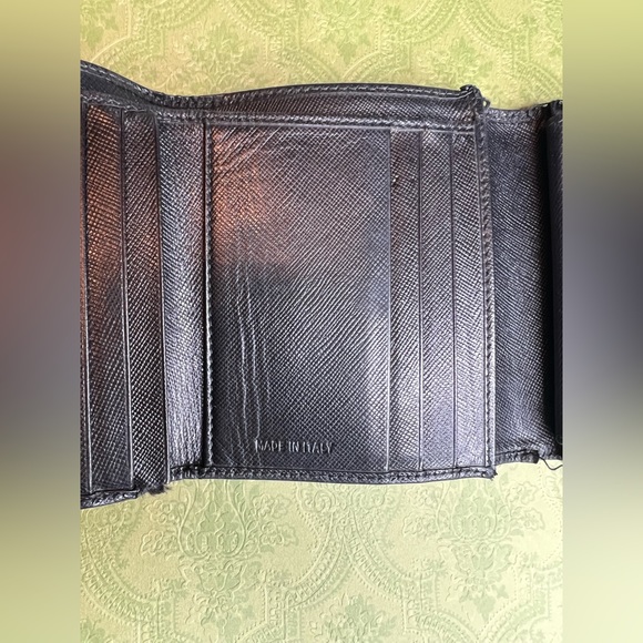 Prada trifold wallet, leather - Picture 8 of 12